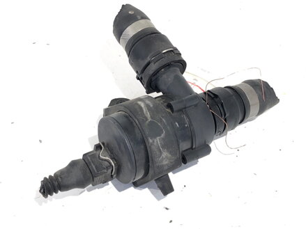 Přídavná vodní pumpa BMW 7 (E65, E66, E67) 2001 - 2009 6922699