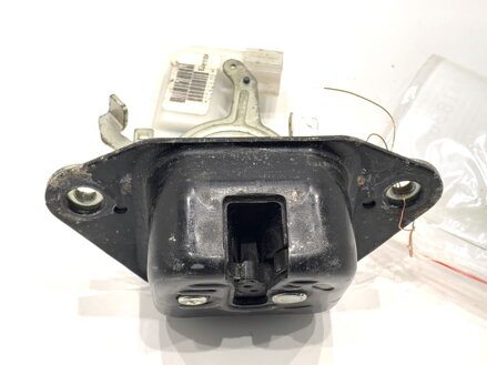 Zámek víka kufru zadní Honda Civic Viii Hatchback (FN, FK) 2005 - 2022