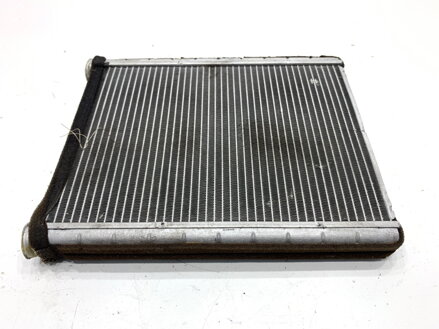 Radiátor topení Toyota Avensis Sedan (_T25_) 2003 - 2008