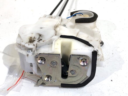 Zámek dveří pravý zadní Mitsubishi Mirage / Space Star VI Liftback (A0_A) 2012 - 2022