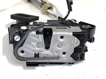 Zámek dveří levý zadní VW Passat B8 Variant (3G5, CB5) 2014 - 2022 5TA839015P