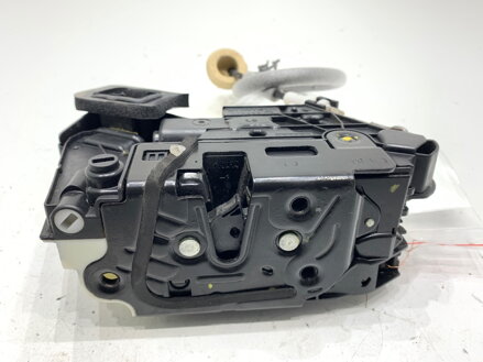 Zámek dveří levý zadní VW Passat B8 Variant (3G5, CB5) 2014 - 2022 5E0839015A