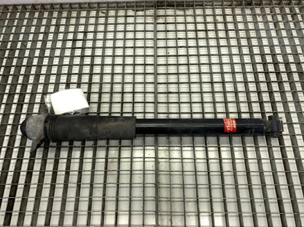 Tlumič pravý zadní VW Passat B8 Variant (3G5, CB5) 2014 - 2022