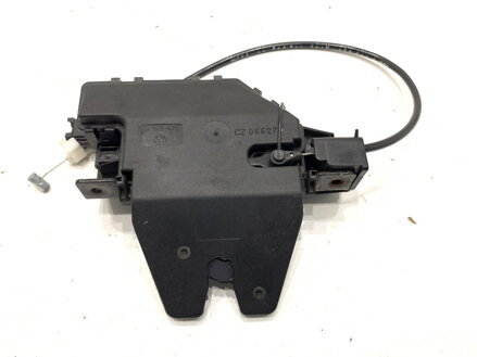 Zámek víka kufru zadní BMW 3 (E90) 2004 - 2012 8196401
