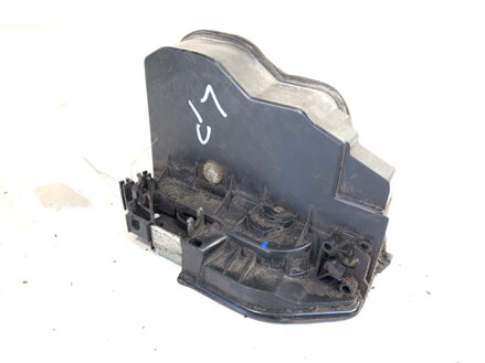 Zámek dveří levý přední BMW 5 (F10) 2009 - 2016 7229461