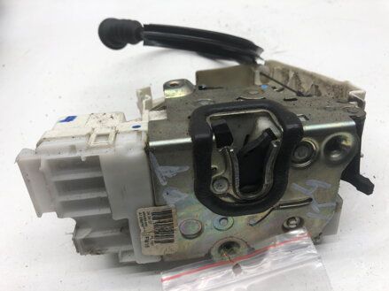 Zámek dveří levý zadní Mercedes-benz Class A (W169) 2004 - 2012 1697302135