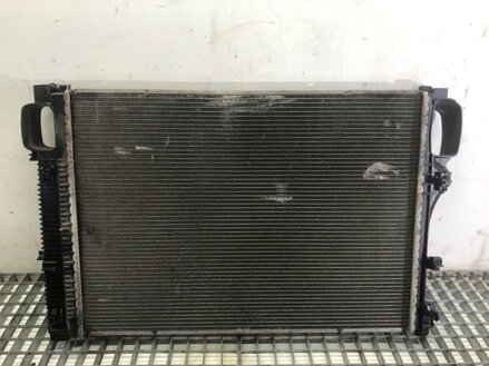Chladič vody Mercedes-benz Class S (W221) 2005 - 2013 A2215003103
