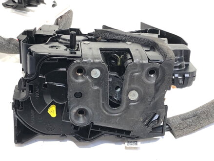 Zámek dveří pravý zadní Renault Megane IV Sedan 2016 - 2022 825025154R