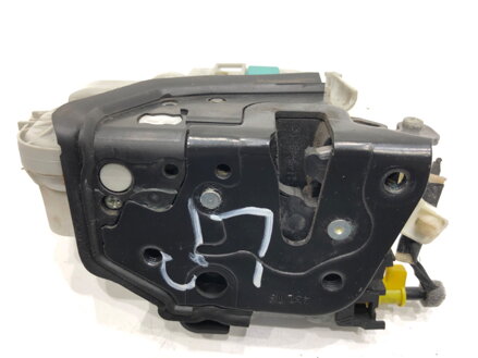 Zámek dveří levý přední Audi A5 (F53, F5P) 2016 - 2022 8X1837015C