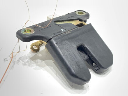 Zámek víka kufru zadní Audi A6 C5 (4B2) 1997 - 2005 4B5827505B