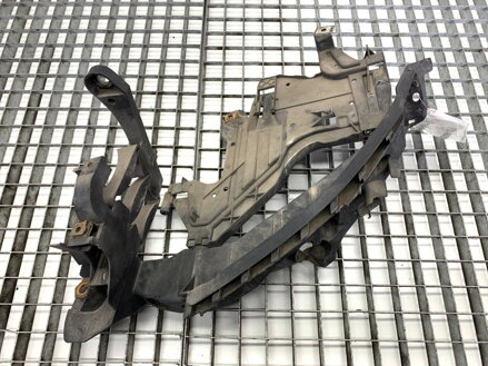 Držák nárazníku levý přední Audi A4 B8 (8K2) 2007 - 2015