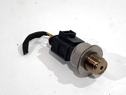 Čidlo tlaku paliva Skoda Octavia III Combi (5E5, 5E6) 2012 - 2022 04L906054