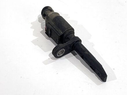 Čidlo levý přední Audi A4 B9 Avant (8W5, 8WD) 2015 - 2025 4M0927803B