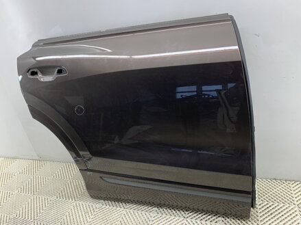 Dveře pravé zadní Audi Q8 (4MN) 2018 - 2022 LY8S