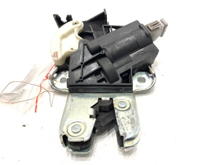 Zámek víka kufru zadní Audi A4 B7 (8EC) 2004 - 2008 4F5827505D