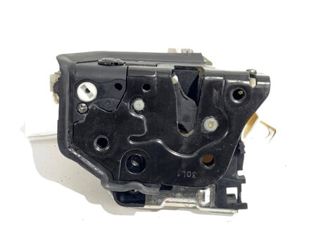 Zámek dveří levý zadní Audi A4 B8 Avant (8K5) 2007 - 2015 8K0839015C