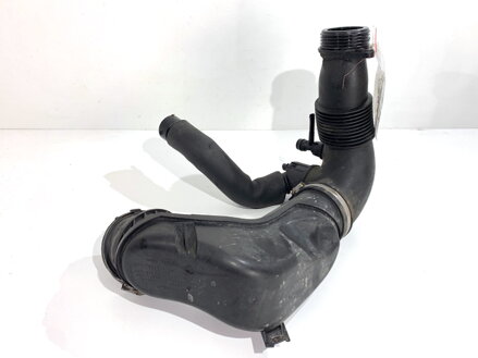 Vzduchové potrubí BMW 3 (F30, F80) 2011 - 2018 7605045