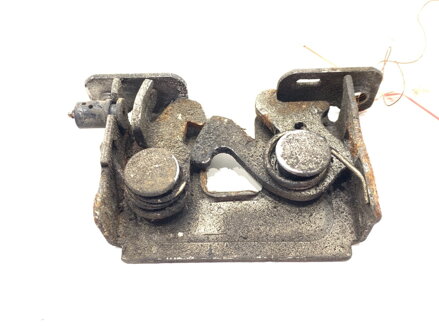 Zámek kapoty levý BMW 5 Touring (E61) 2004 - 2010