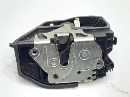 Zámek dveří levý přední BMW 5 Touring (E61) 2004 - 2010 7167071