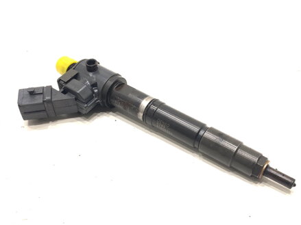 Vstřikovač Volvo V90 II Kombi (235, 236) 2016 - 2022 VEA132370010CAA 31336878