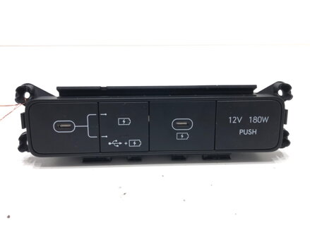 Zásuvka / uložení USB Hyundai Kona II (SX2) 2022 - 961A0BE000