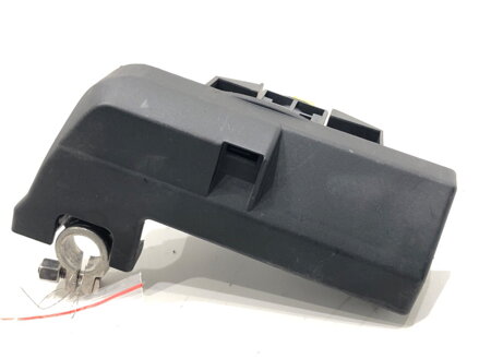 PÓL / svorka (BATERIE) plus Audi A6 C7 (4G2, 4GC) 2010 - 2018 KB8J4590