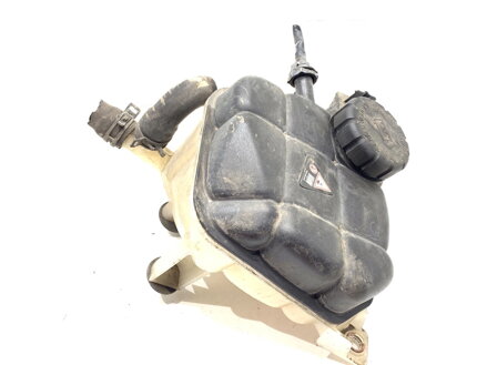 Vyrovnávací nádobka chladicí kapaliny Mercedes-benz GLE (W166) 2015 - 2018 A1665000049