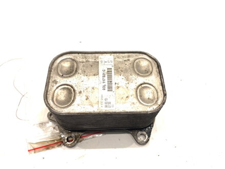 Chladič oleje VW Passat B7 Variant (365) 2010 - 2015 03L117021C