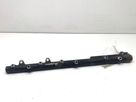 Vstřikovací rampa BMW 5 Touring (E61) 2004 - 2010 7788679