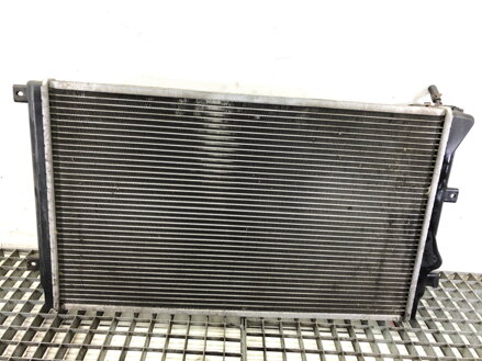 Chladič vody VW Golf V (1K1) 2003 - 2010