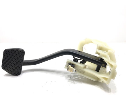Pedál brzdy BMW 4 Coupe (F32, F82) 2013 - 2022 6860647
