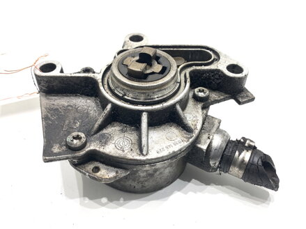 Čerpadlo podtlak Seat Leon (1M1) 1999 - 2006 038145101B