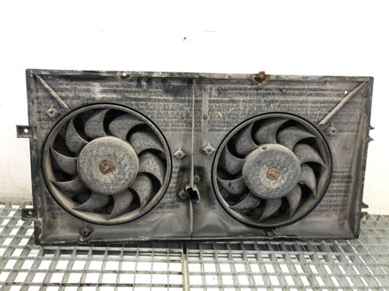 Ventilátor chladiče VW Transporter IV Autobus ( 70B , 70C , 7DB , 7DK , 70J , 70K , 7DC , 7 1990 - 2004 701121207B