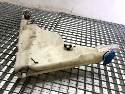 Nádobka ostřikovačů Audi A8 D4 (4H2, 4H8, 4HC, 4HL) 2009 - 2018 4H0955451A