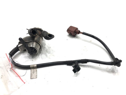 Vstřikovač SCR VW Passat B8 Variant (3G5, CB5) 2014 - 2022 04L131113P