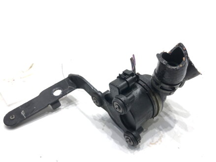 Přídavná vodní pumpa VW Golf VI (5K1) 2008 - 2014 5N0965561A