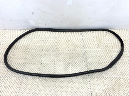 Těsnění dveří přední pravé Fiat Tipo Sedan (356_) 2015 - 2022