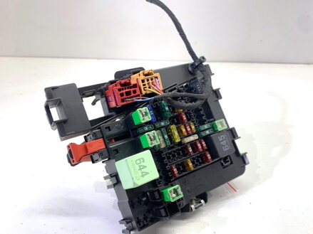 Pojistková skříňka VW Transporter / Caravelle VI Autobus (SGB, SGJ, SHB, SHJ) 2015 - 2022 7L1919317