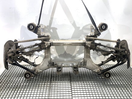 Výztuha zadní BMW 5 (G30, F90) 2016 - 2022 7857057