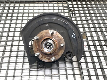Otoč pravá přední Nissan Pulsar Liftback (C13) 2012 - 2022
