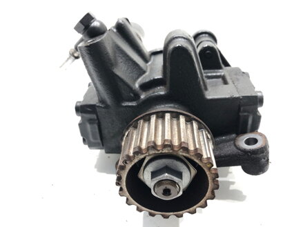 Vstřikovací čerpadlo Nissan Pulsar Liftback (C13) 2012 - 2022 8201100115