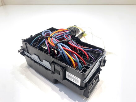 Pojistková skříňka Volvo S90 II (234) 2016 - 2022 31384034