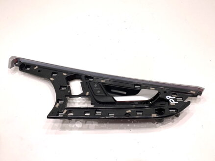 Klika vnitřní pravá přední Audi Q8 (4MN) 2018 - 2022 4M0837020B