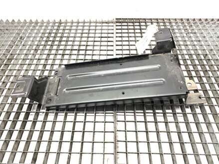 Základna akumulátoru Audi Q8 (4MN) 2018 - 2022 4M0915524H