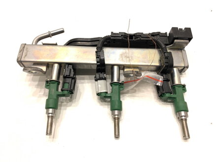 Vstřikovací rampa S wtryskami Lexus LBX (_AYH1_, _AYA1_) 2023 - 23250-15070