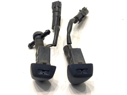 Trysky ostřikovačů Volvo V70 III (135) 2007 - 2016 30796027