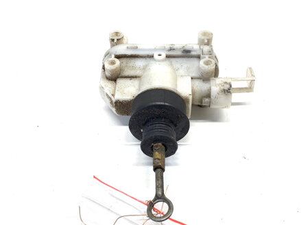 Pumpa / čerpadlo centrálního zámku Mercedes-benz 190 (W201) 1982 - 1993