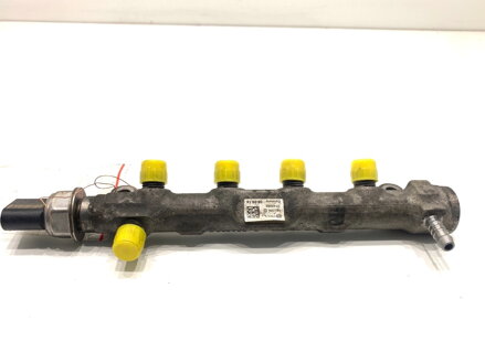 Vstřikovací rampa Audi A3 Limousine (8VS, 8VM) 2013 - 2022 04L089D