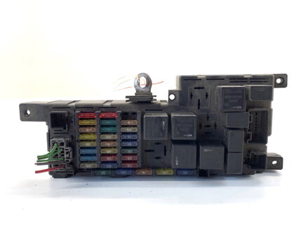 Pojistková skříňka Volvo S60 I (384) 2000 - 2010 8637841