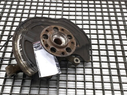 Otoč levá přední Mercedes-benz Class A (W176) 2012 - 2018